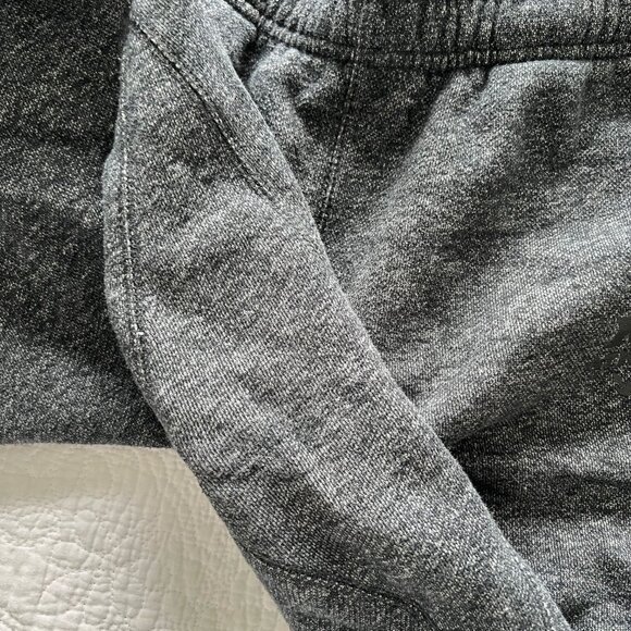 Roots Men's Classic Fit Organic Original Black Pepper Sweatpant Size Medium - Picture 2 of 10